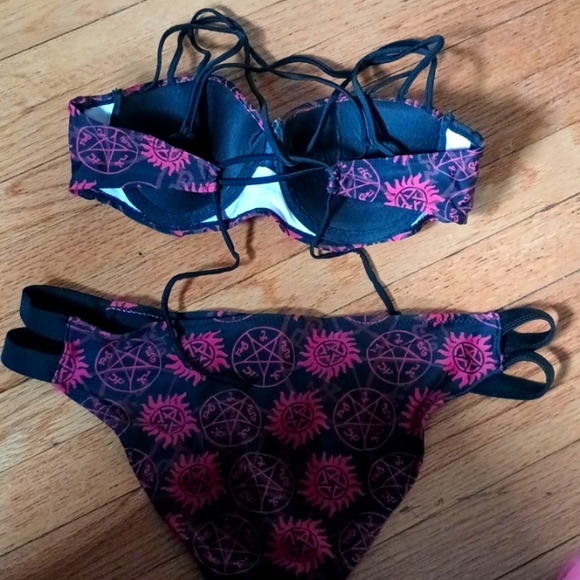 Y2K Supernatural bikini - Picture 4 of 4